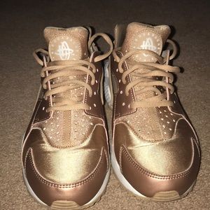 Rose Gold Nike Huraraches